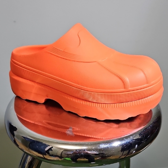 Sorel Vibrant Orange Footwear Cushion Mens Platform Slip Ons - Picture 1 of 7